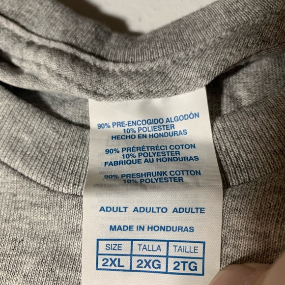 Cat Christmas tree. T-shirt New NWT - Picture 4 of 4